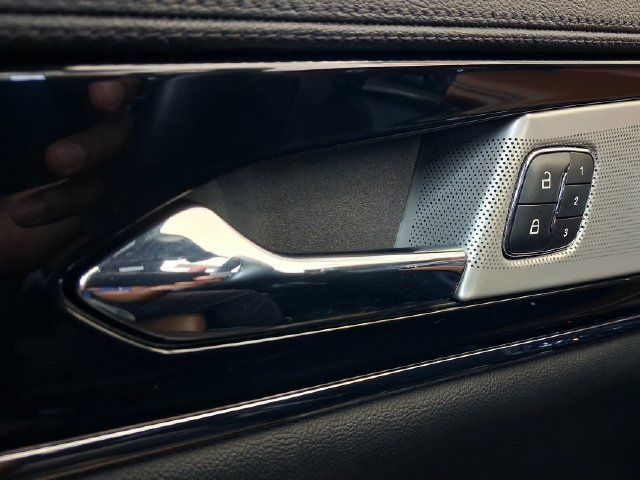 Used 2023 Lincoln Nautilus Reserve w/ Equipment Group 202A AWD/4WD image 10