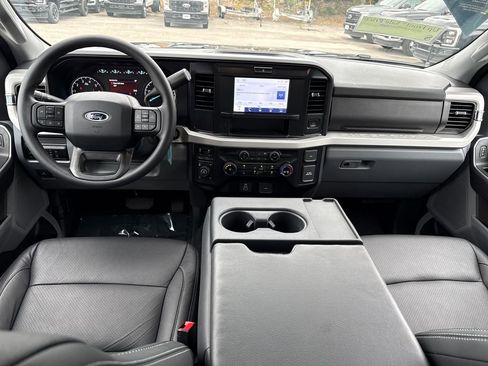 Used 2025 Ford F250 XLT w/ Tremor Off-Road Package image 6