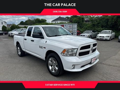 Used 2018 RAM 1500 Express w/ Express Value Package AWD/4WD image 1