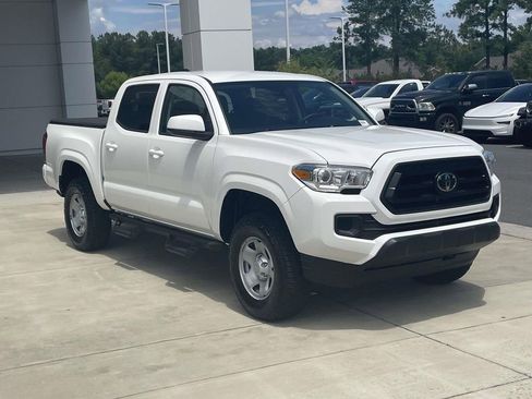 Used 2022 Toyota Tacoma SR AWD/4WD image 4