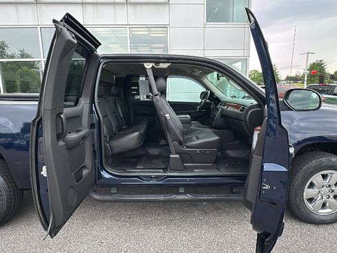Used 2012 GMC Sierra 1500 SLT w/ SLT Convenience Package AWD/4WD image 27