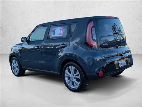 Used 2016 Kia Soul + image 8