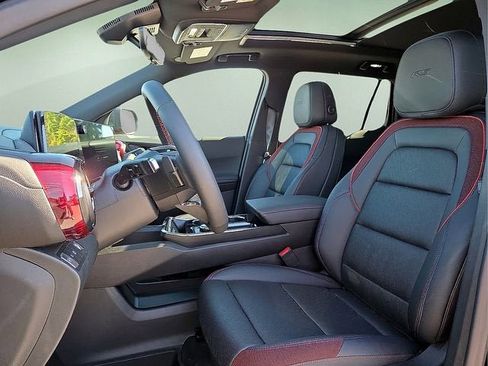 New 2026 Chevrolet Equinox RS w/ Convenience Package III FWD image 16