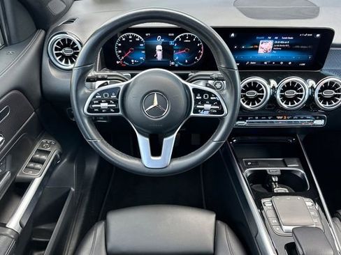 Used 2022 Mercedes-Benz GLB 250 GLB 250 image 13