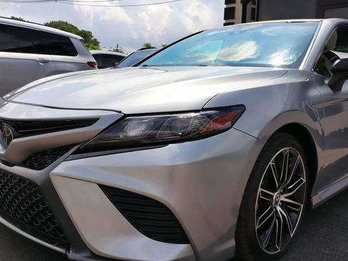 Used 2020 Toyota Camry LE FWD image 11