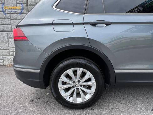 Used 2018 Volkswagen Tiguan SE FWD image 12