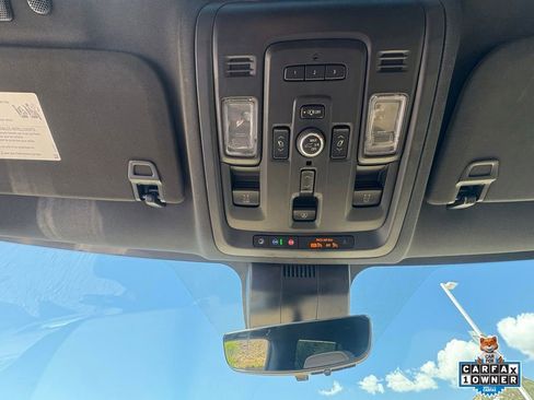 Used 2023 Chevrolet Tahoe Premier w/ Premium Package 2 AWD/4WD image 18