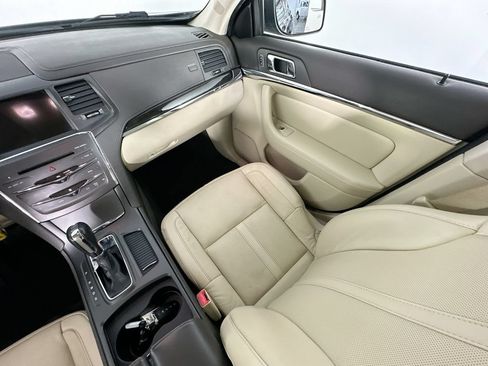 Used 2016 Lincoln MKS AWD image 11