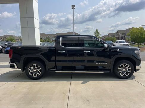 Used 2024 GMC Sierra 1500 SLT w/ SLT Premium Plus Package AWD/4WD image 6