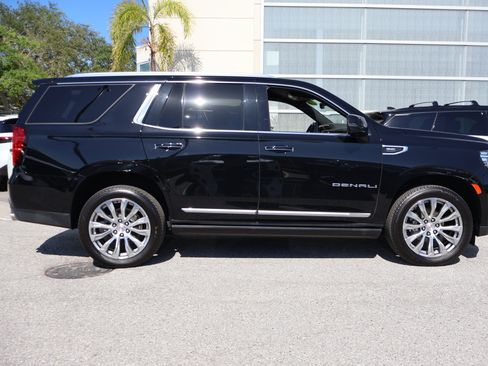 Used 2022 GMC Yukon Denali w/ Advanced Technology Package RWD image 10