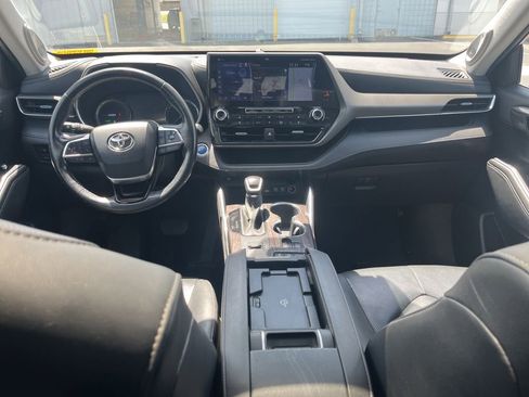 Used 2021 Toyota Highlander Limited AWD/4WD image 26