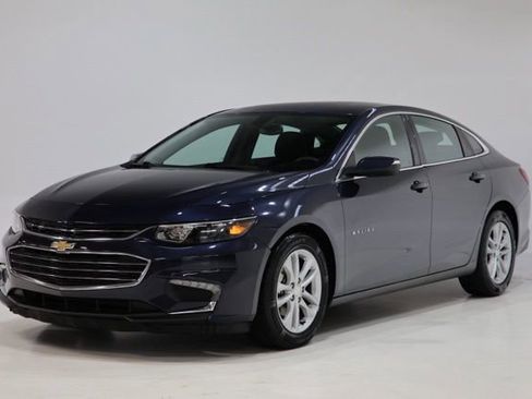 Used 2016 Chevrolet Malibu LT image 3