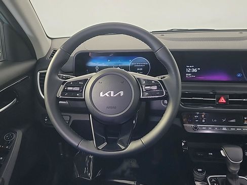 Certified 2024 Kia Seltos EX AWD/4WD image 21
