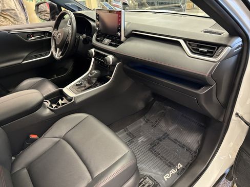 Used 2021 Toyota RAV4 XSE image 17