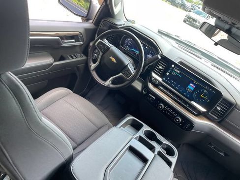 Used 2022 Chevrolet Silverado 1500 LT w/ Convenience Package II AWD/4WD image 22
