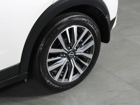 Certified 2023 Nissan Kicks SV FWD image 13
