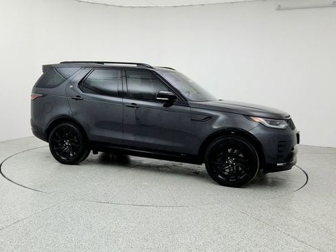 Certified 2022 Land Rover Discovery HSE R-Dynamic image 3