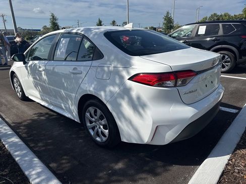 Used 2024 Toyota Corolla LE image 3