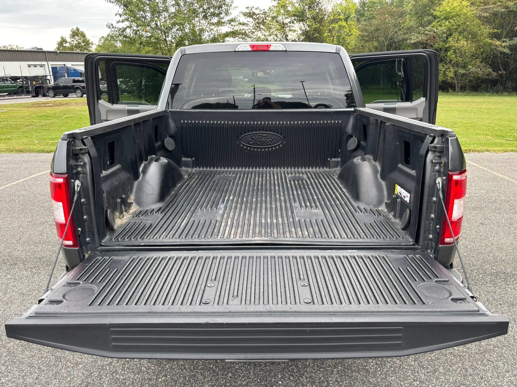 Used 2020 Ford F150 XLT w/ Equipment Group 302A Luxury AWD/4WD image 12