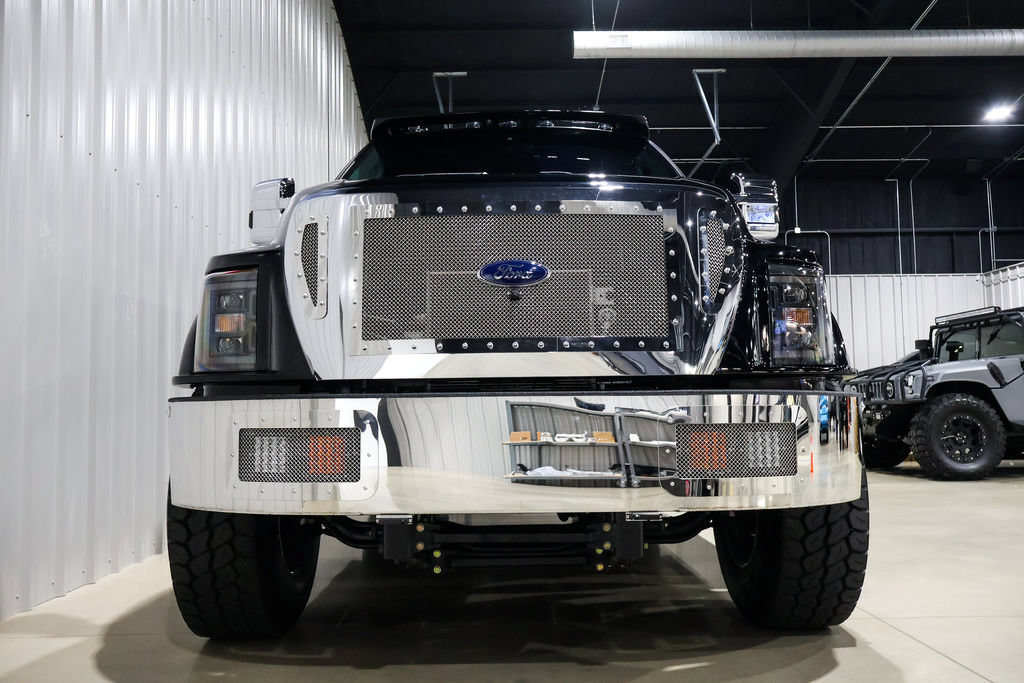 Used 2015 Ford F650 2WD Crew Cab Super Duty image 17