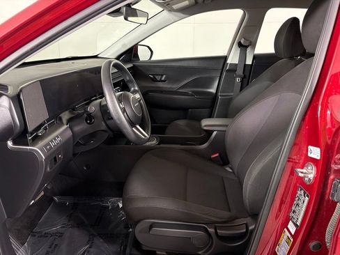 Used 2024 Hyundai Kona SE FWD image 16