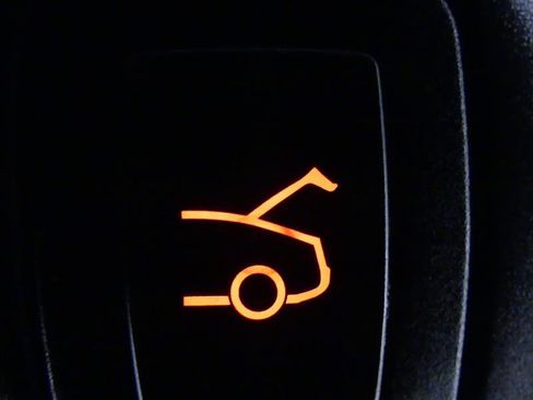 Used 2017 Tesla Model S 60D image 27