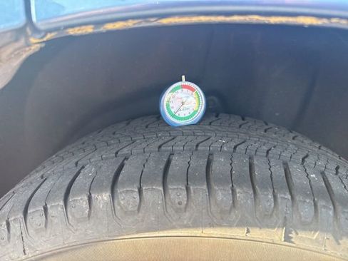 Used 2017 Subaru Forester 2.5i Limited w/ Popular Package #2 image 12