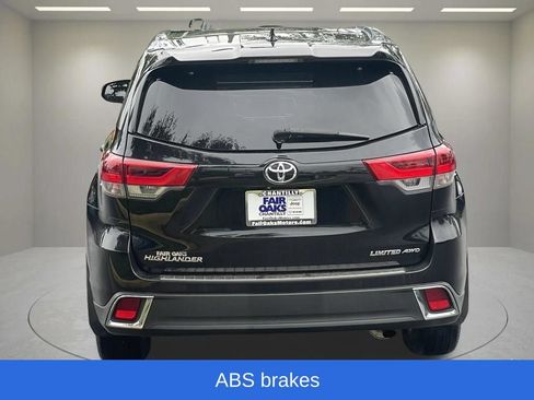 Used 2019 Toyota Highlander Limited AWD/4WD image 7