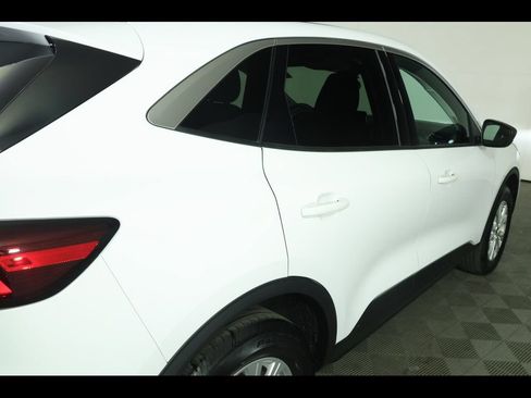 Used 2023 Ford Escape Active AWD/4WD image 17