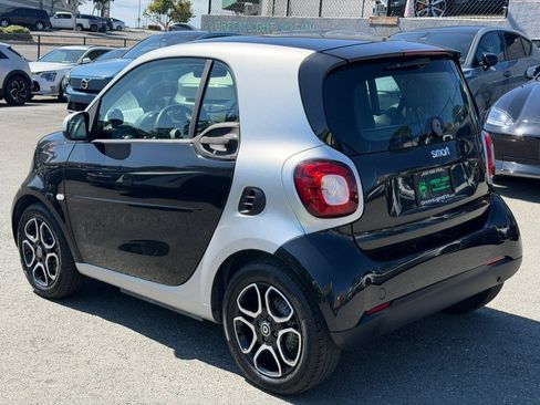 Used 2017 smart fortwo electric drive RWD image 8
