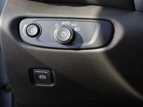 Used 2025 Chevrolet Blazer LT image 15