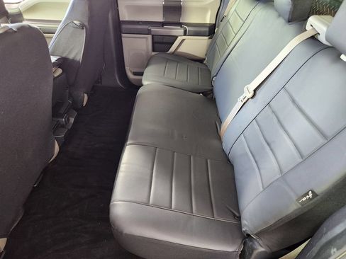 Used 2018 Ford F150 XLT AWD/4WD image 14