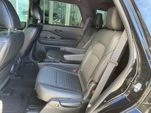 Certified 2025 Nissan Pathfinder Rock Creek image 16