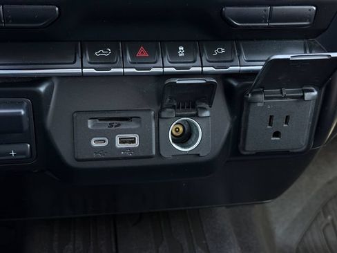 Used 2022 GMC Sierra 1500 SLT AWD/4WD image 21