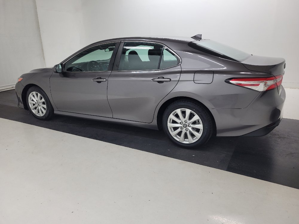 Used 2020 Toyota Camry LE FWD image 3