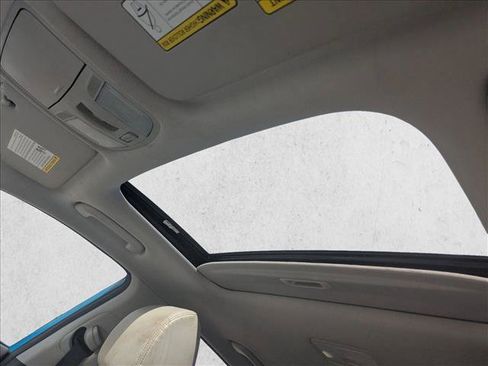 Used 2022 Hyundai Kona Limited FWD image 11