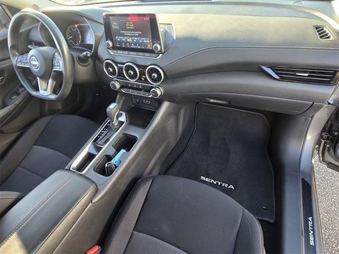 Used 2024 Nissan Sentra SV image 17