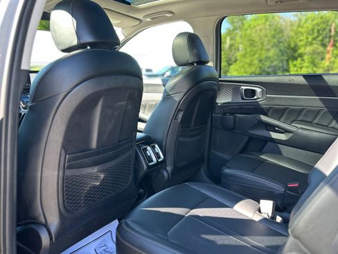 Used 2022 Kia Sorento SX AWD/4WD image 21