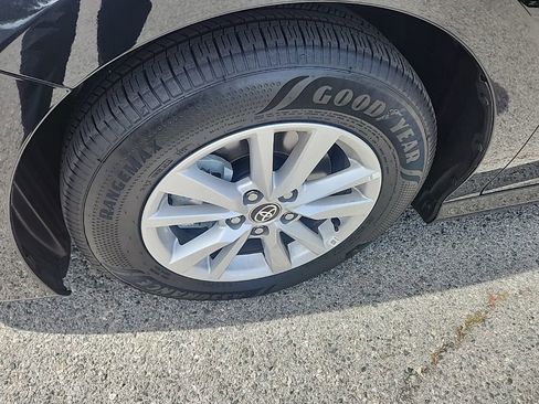 Used 2026 Toyota Camry LE image 9