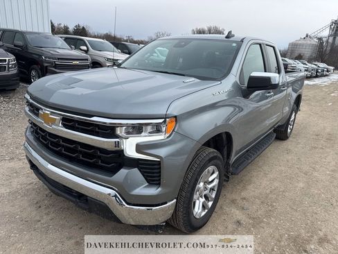 Used 2025 Chevrolet Silverado 1500 LT AWD/4WD image 1