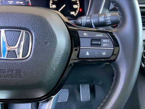 Used 2025 Honda Pilot EX-L image 24