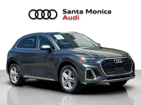Used 2023 Audi Q5 e Premium w/ Convenience Package AWD/4WD image 9
