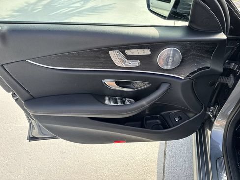 Used 2018 Mercedes-Benz E 300 4MATIC image 39