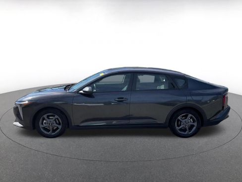Used 2025 Kia K4 LXS FWD image 8