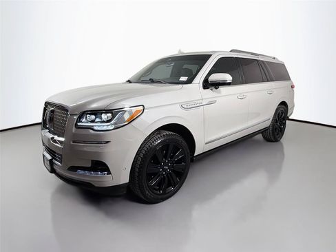 Used 2024 Lincoln Navigator L Reserve AWD/4WD image 1