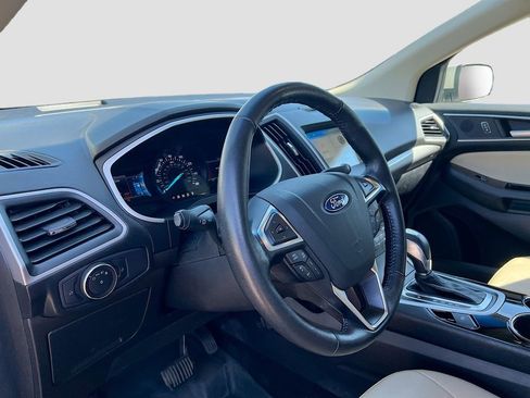 Used 2018 Ford Edge SEL w/ Equipment Group 201A image 9