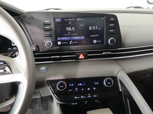 Used 2023 Hyundai Elantra SEL w/ Cargo Package FWD image 5