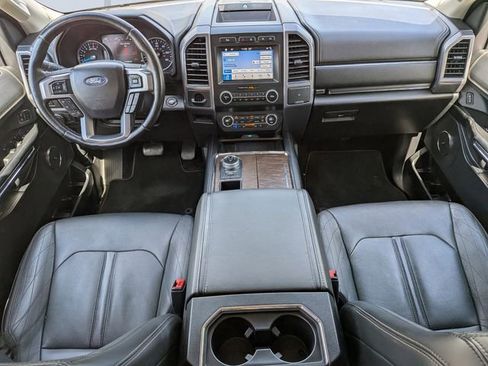 Used 2019 Ford Expedition Platinum image 12