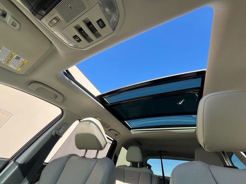 Used 2022 Subaru Ascent Limited w/ Technology Package image 14