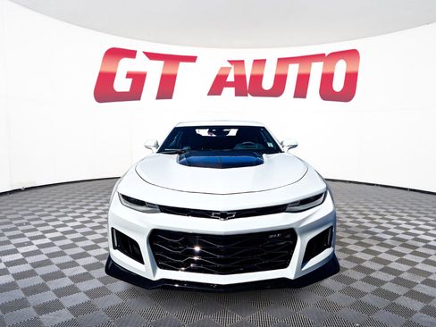 Used 2022 Chevrolet Camaro ZL1 image 2